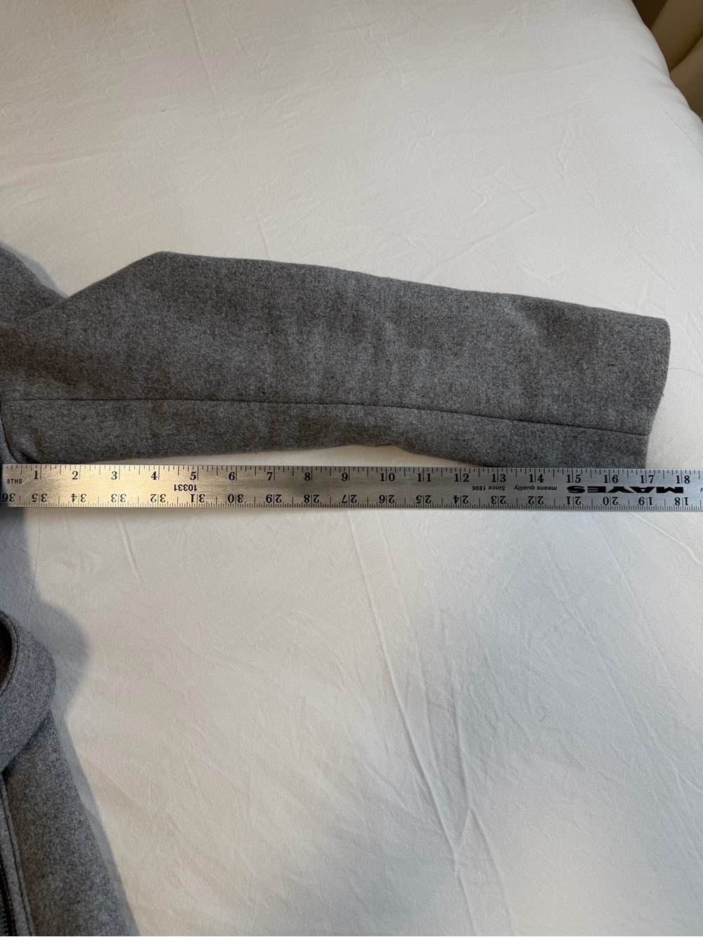 DKNY Grey Wool Blend Double Breasted Belted Coat Size 4 - Picture 12 of 12